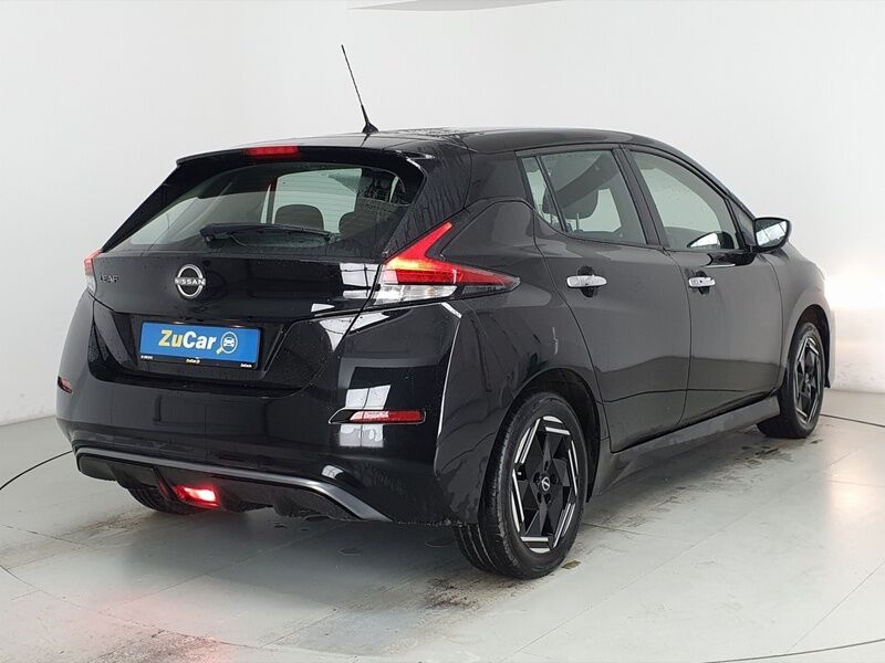 More views of Nissan Leaf