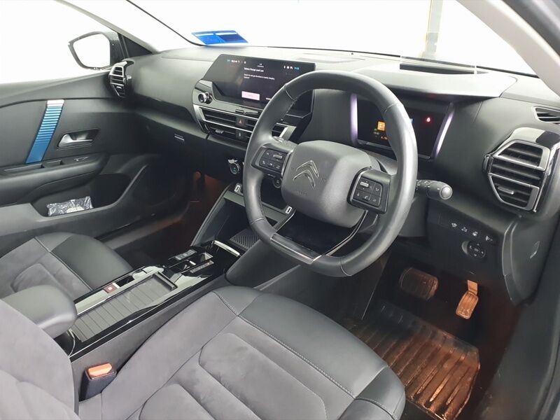 More views of Citroen e-C4 X