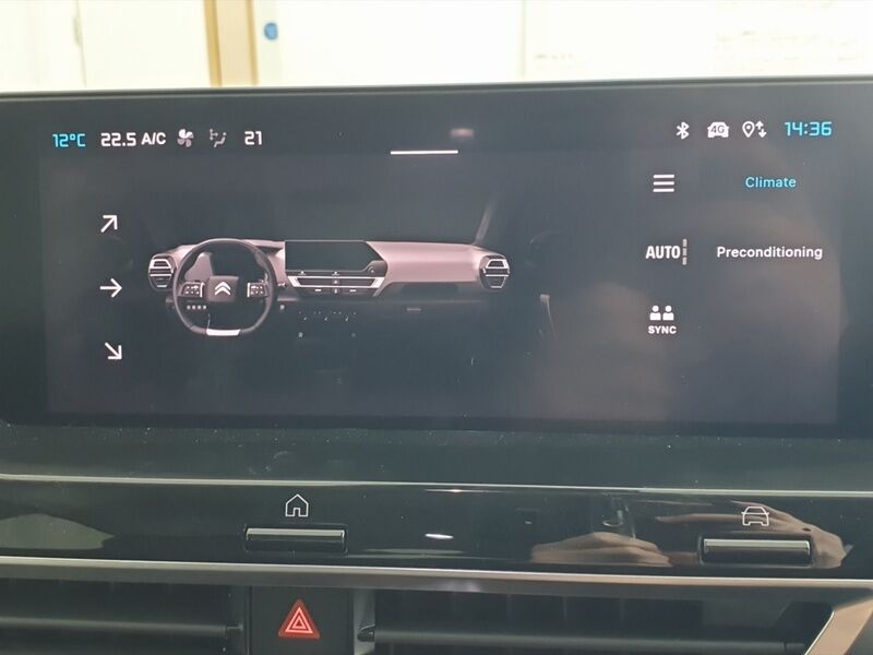 More views of Citroen e-C4 X