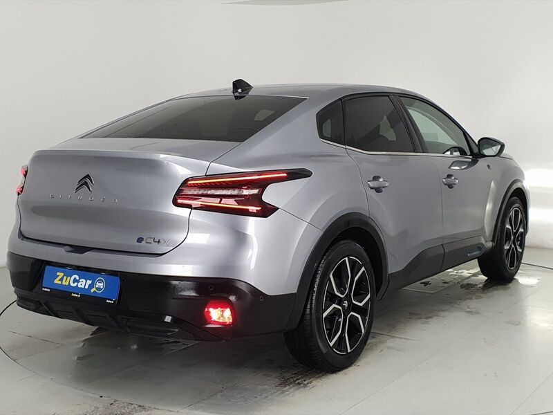 More views of Citroen e-C4 X