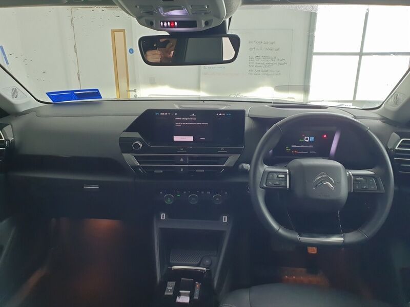 More views of Citroen e-C4 X