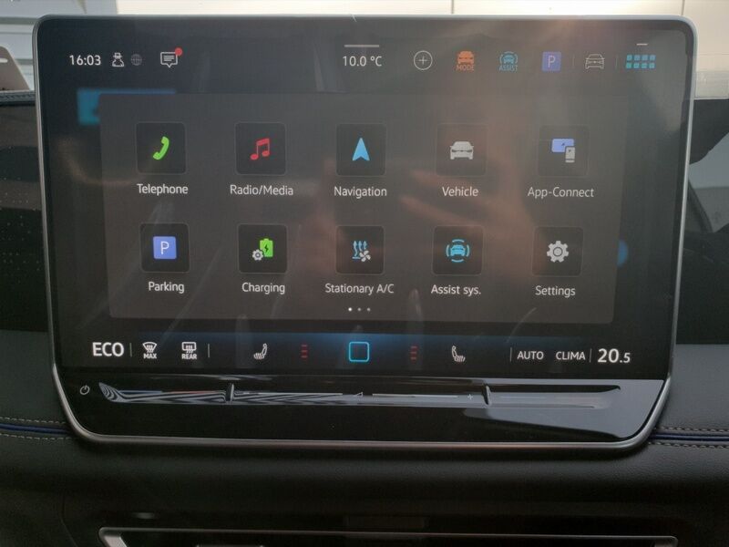 More views of Volkswagen Tiguan