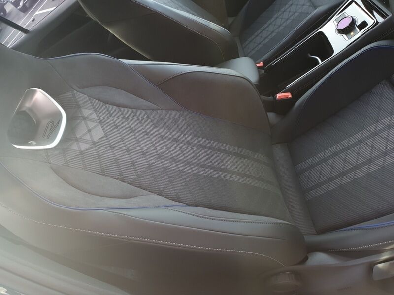 More views of Volkswagen Tiguan