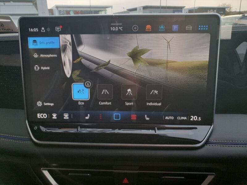 More views of Volkswagen Tiguan