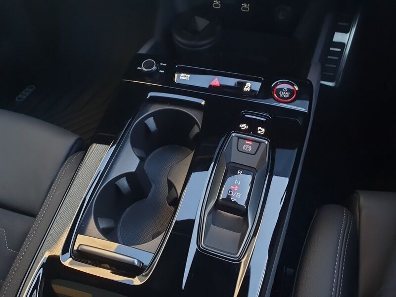 More views of Audi A6 Avant e-tron