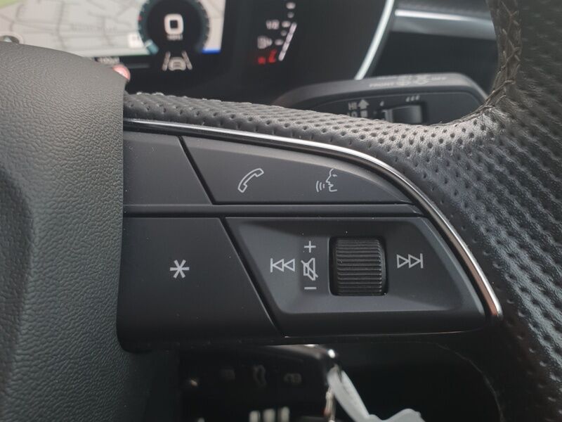 More views of Audi Q3