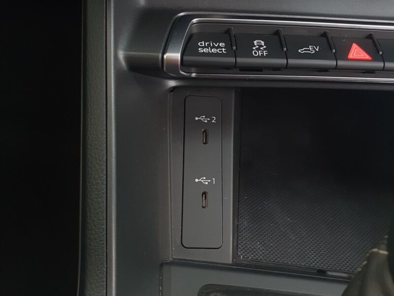 More views of Audi Q3