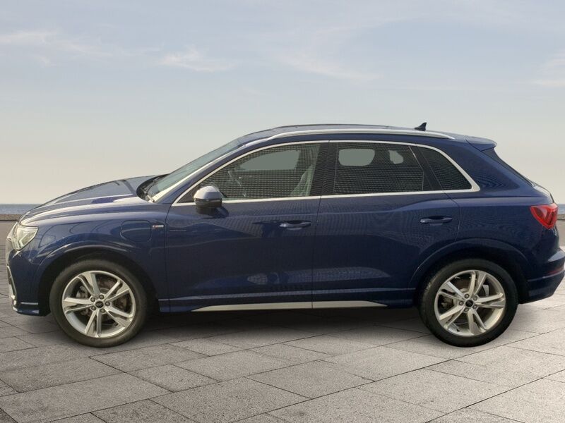 More views of Audi Q3