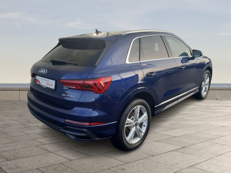 More views of Audi Q3