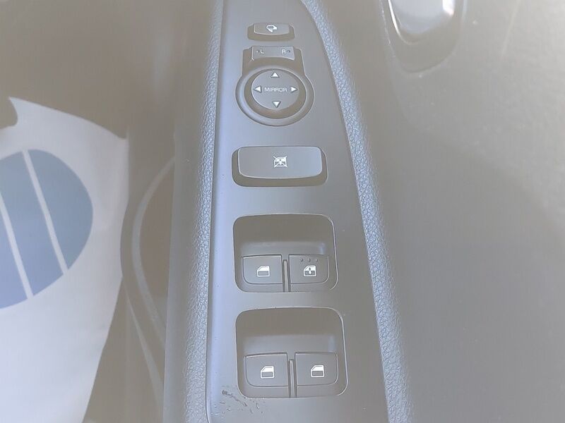 More views of Kia Stonic