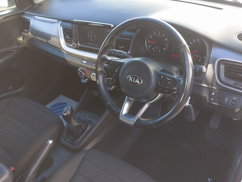 More views of Kia Stonic