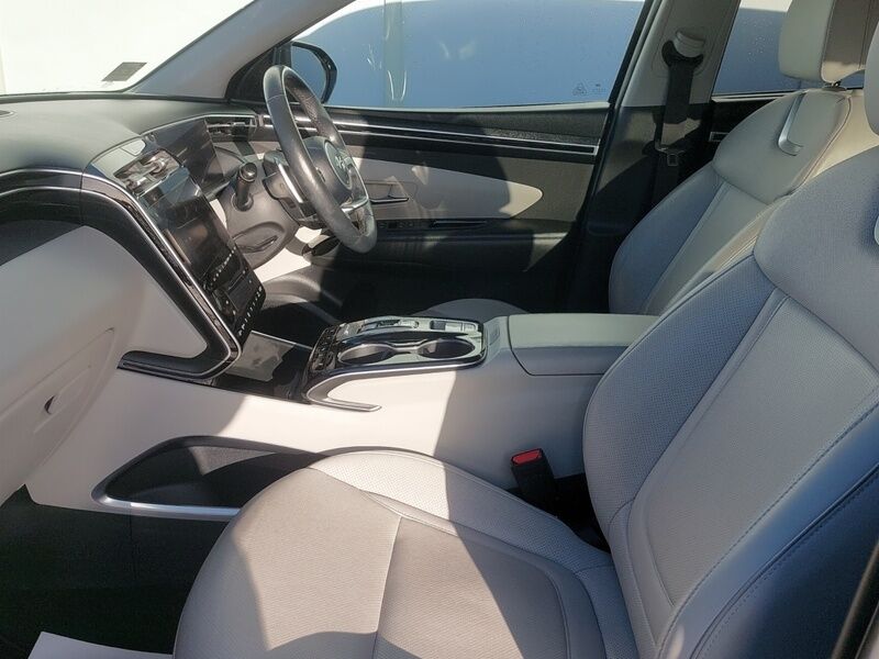 More views of Hyundai Tucson