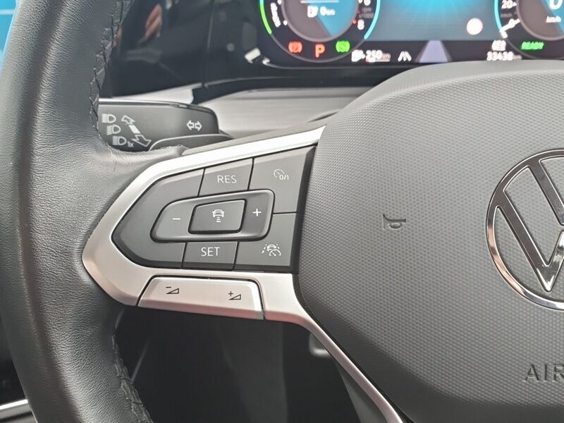 More views of Volkswagen Golf