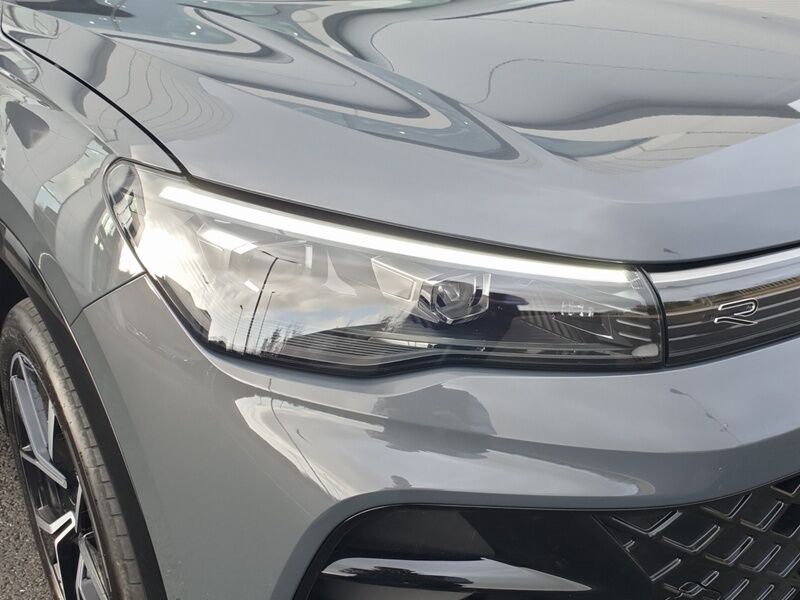 More views of Volkswagen Tiguan