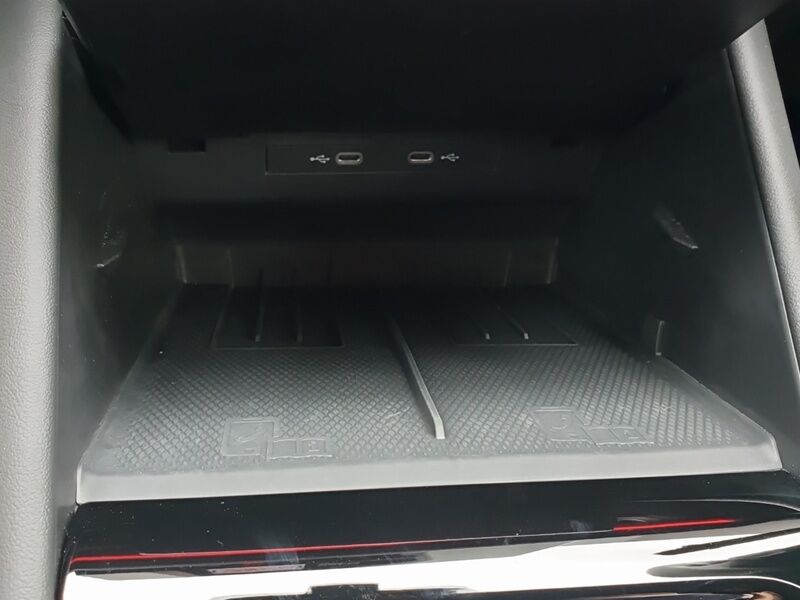 More views of Volkswagen Tiguan