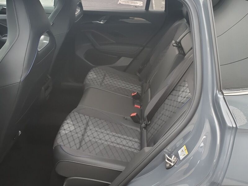 More views of Volkswagen Tiguan