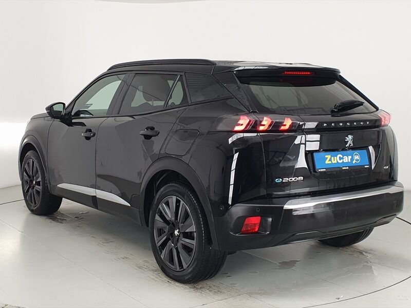 More views of Peugeot 2008