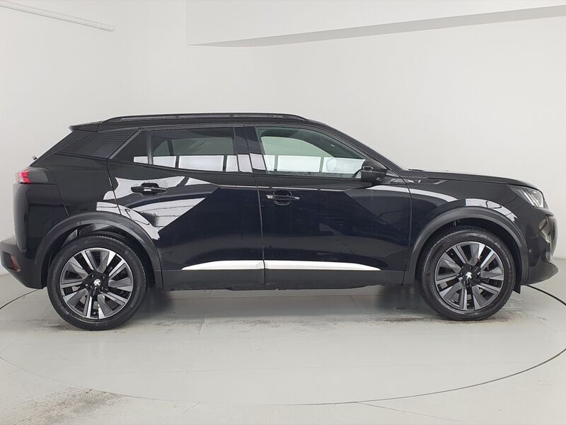 More views of Peugeot 2008