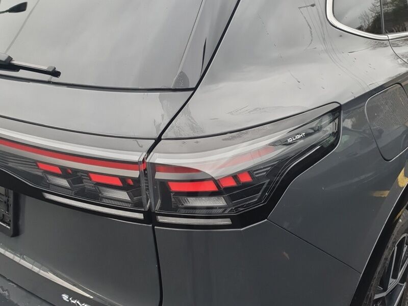 More views of Volkswagen Tiguan