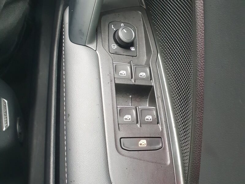 More views of Volkswagen Tiguan