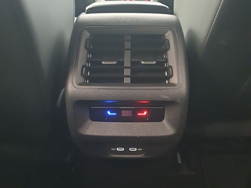 More views of Volkswagen Tiguan