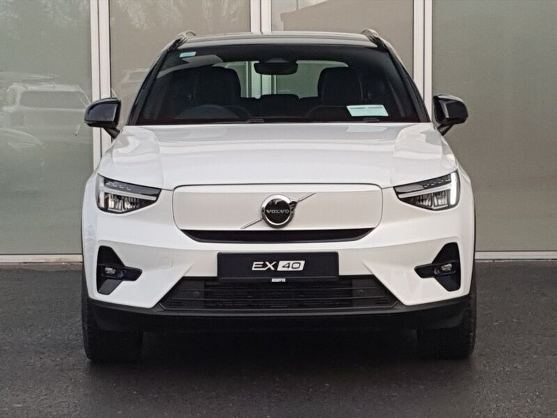 More views of Volvo EX40