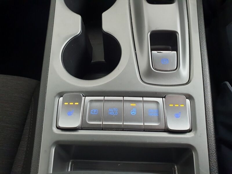 More views of Hyundai KONA