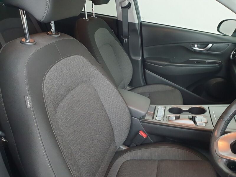 More views of Hyundai KONA