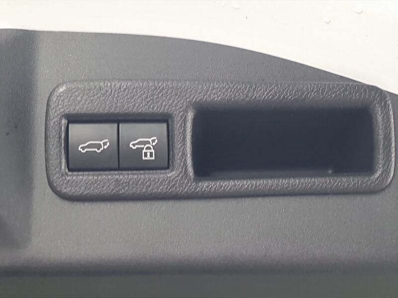 More views of Subaru Solterra