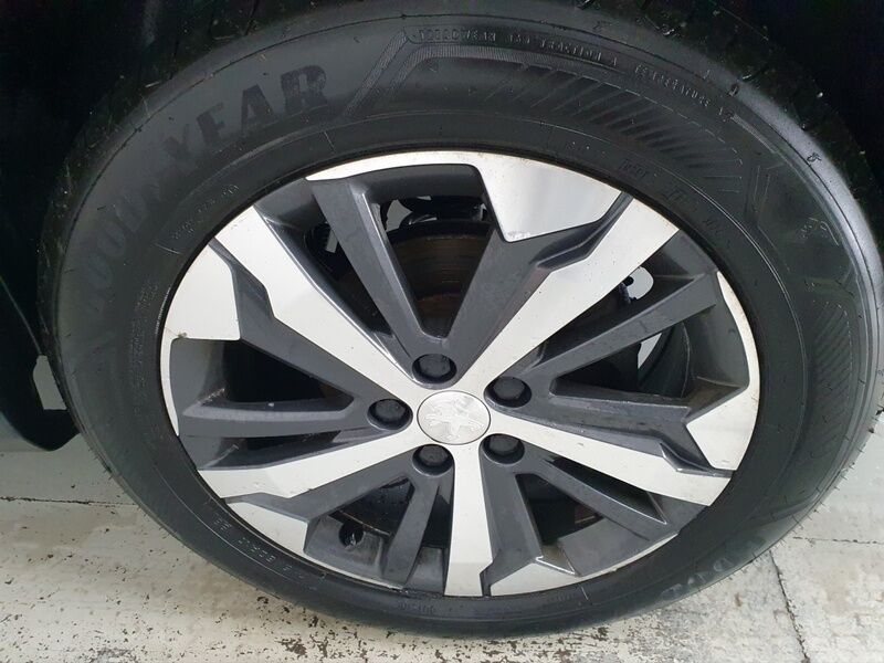 More views of Peugeot Rifter