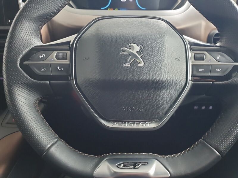 More views of Peugeot Rifter