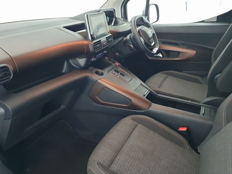 More views of Peugeot Rifter