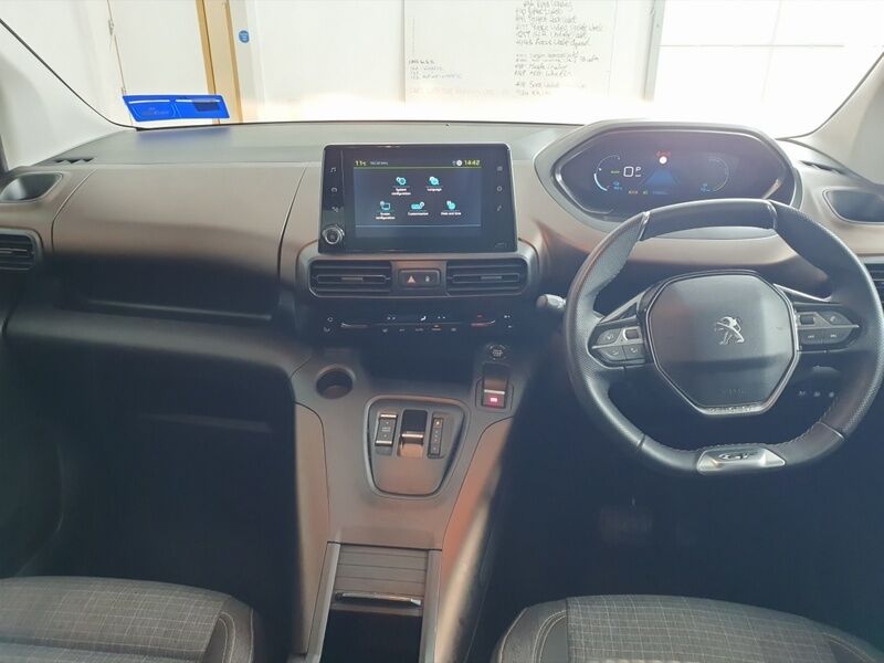 More views of Peugeot Rifter