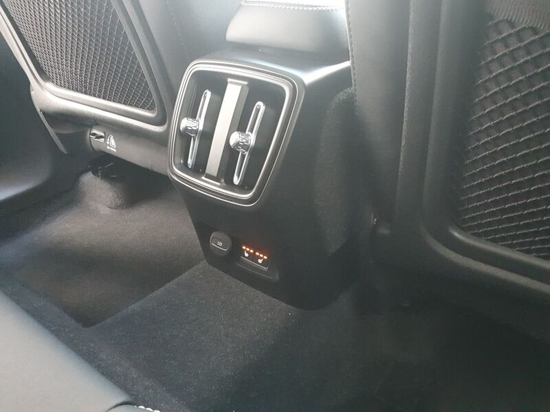 More views of Volvo C40