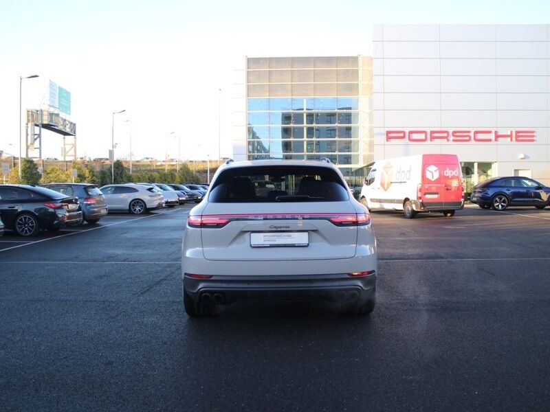 More views of Porsche Cayenne