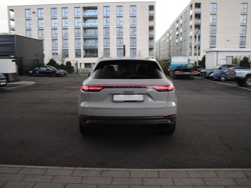 More views of Porsche Cayenne