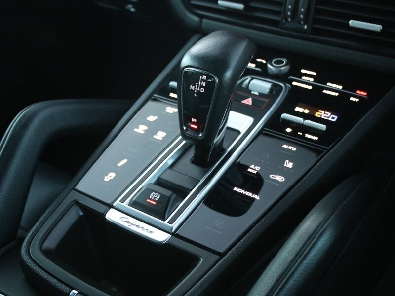 More views of Porsche Cayenne