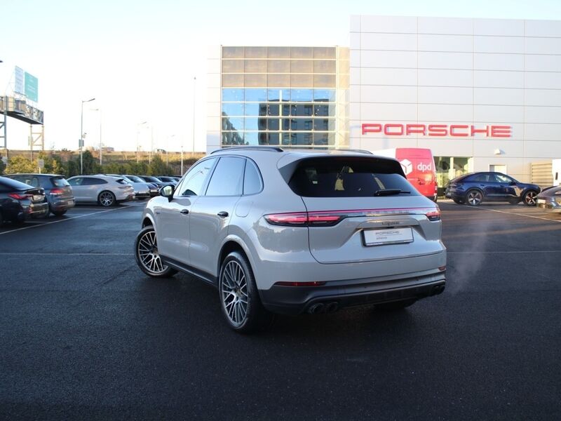 More views of Porsche Cayenne