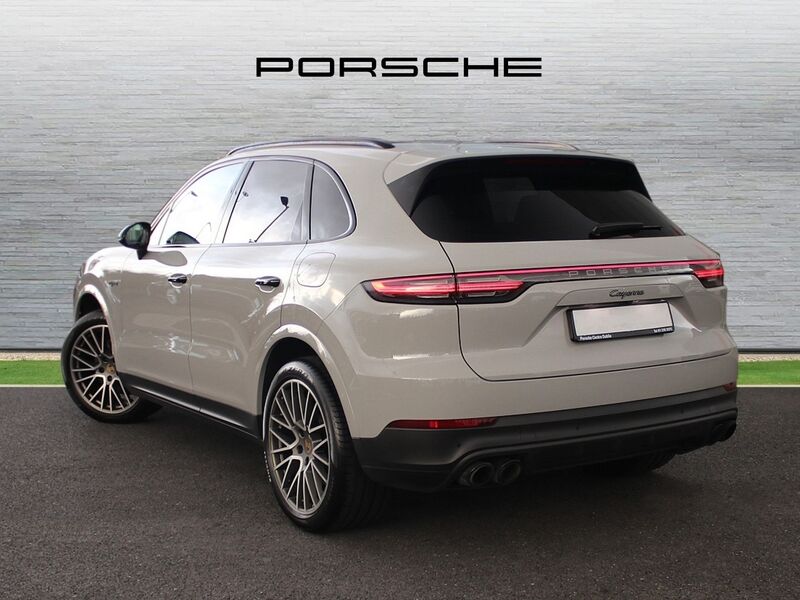 More views of Porsche Cayenne