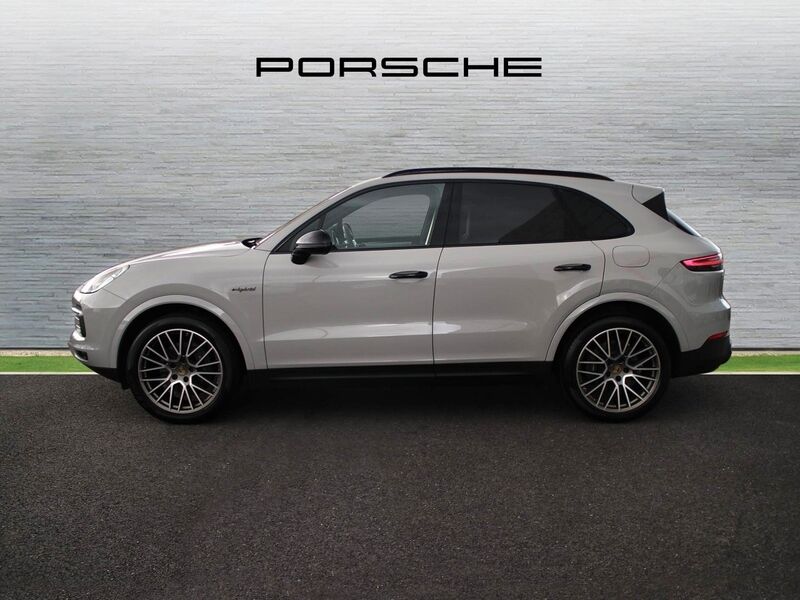 More views of Porsche Cayenne
