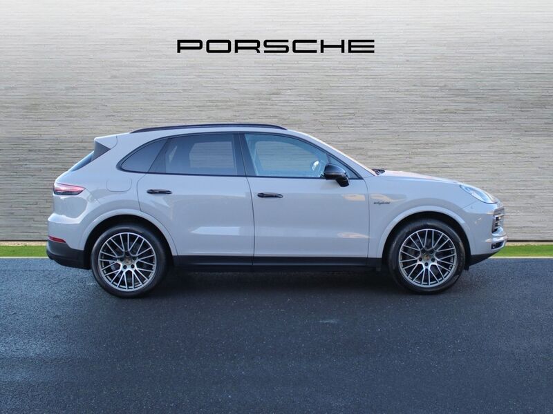 More views of Porsche Cayenne