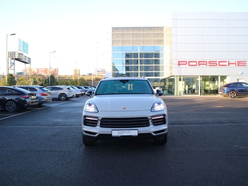 More views of Porsche Cayenne