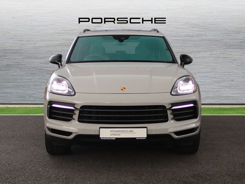 More views of Porsche Cayenne
