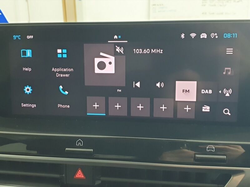 More views of Citroen e-C4 X