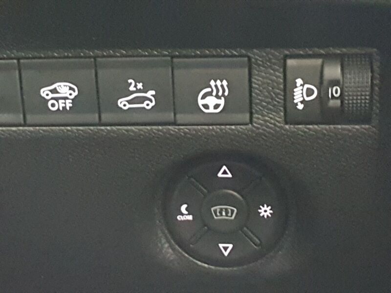 More views of Citroen e-C4 X