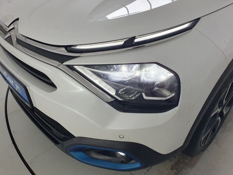 More views of Citroen e-C4 X