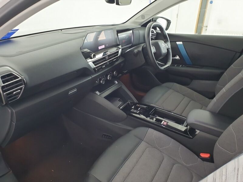 More views of Citroen e-C4 X