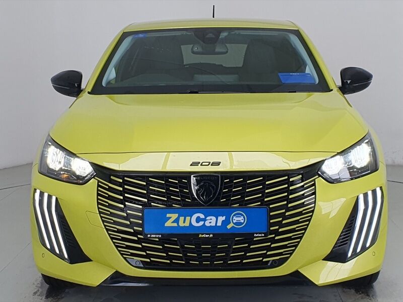 More views of Peugeot 208