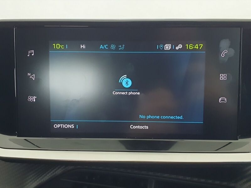 More views of Peugeot 208