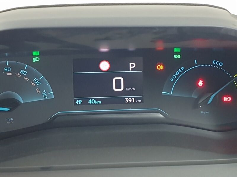 More views of Peugeot 208